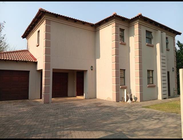 3 BEDROOM HOUSE FOR SALE IN VANDERBIJLPARK SE 8